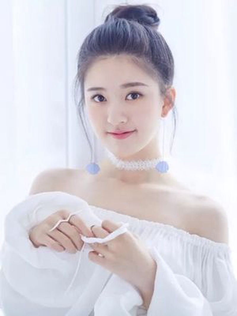 优思益代言扯出大戏？赵露思曾舜晞惨遭舆论围攻！